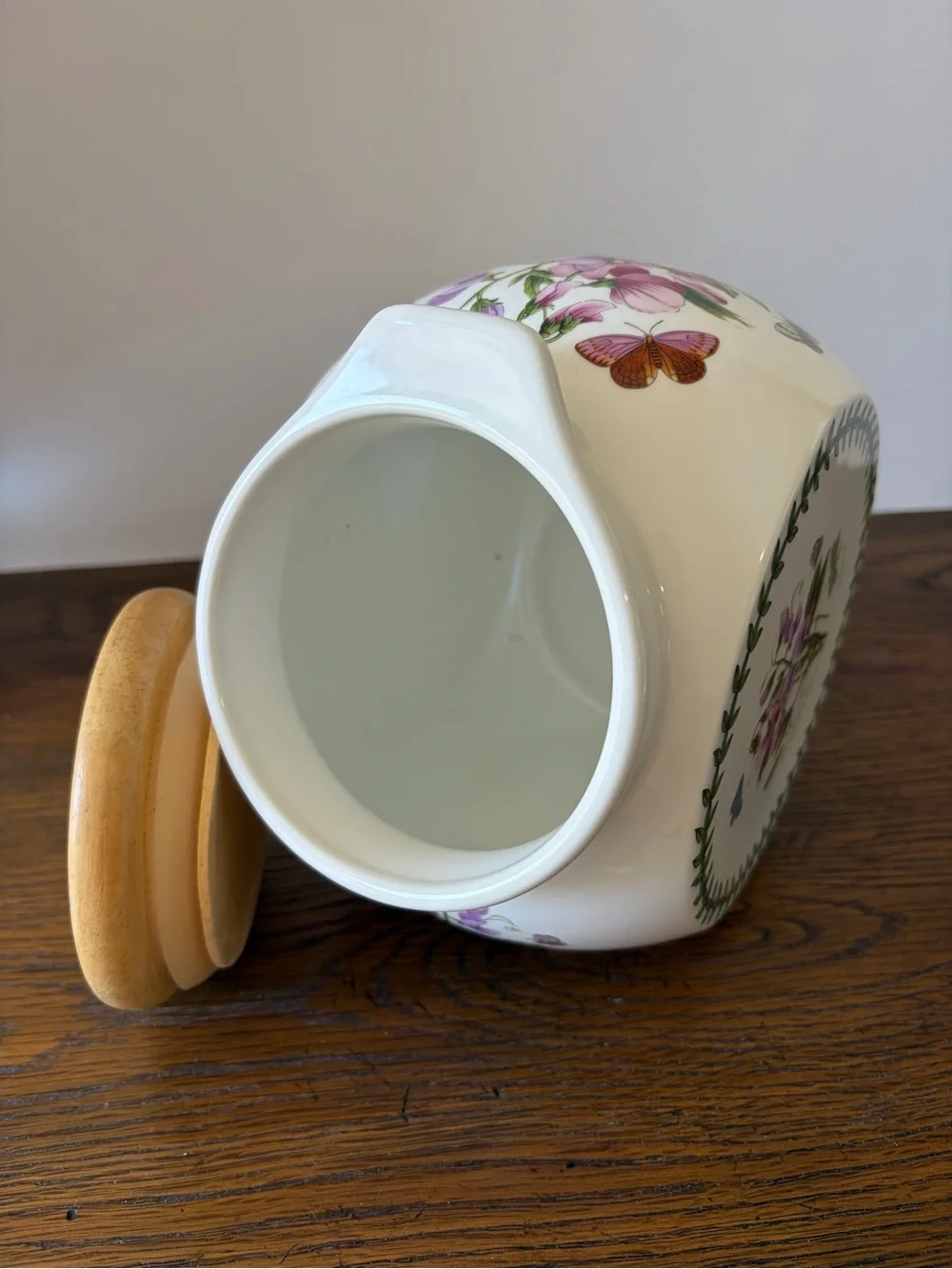 Portmeirion Botanic Garden Cookie Jar: Sweet Pea & Butterfly design.